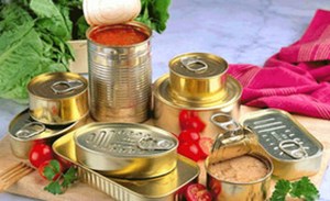 معاون اداره کل فرآوردههای غذایی سازمان غذا و دارو: نشانههای برآمدگی و فرورفتگی در قوطیهای کنسرو را جدی بگیرید