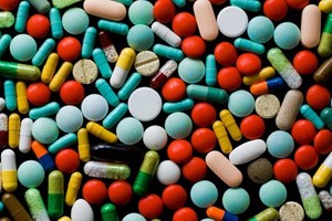 بیشترین مکملها و ویتامینهای مصرفی در کشور / هشدار مصرف بیش از حد در برخی بیماران