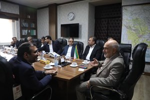 معاون وزیر اقتصاد و دارایی: انتقال حسابهای شرکتهای نفت و پتروشیمی به خوزستان تا نیمه امسال اجرایی میشود