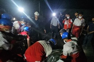 انتقال تمامی پیکرهای محبوس در تونل به خارج از معدن طبس