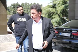 قلعهنویی مسافر دوحه شد/ دستیار سابق یحیی نظارهگر بازی پرسپولیس