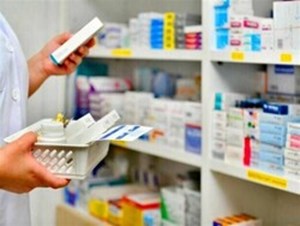 یوسفی عنوان کرد؛ داروهای تک نسخهای مشمول حمایتهای بیمهای نیست