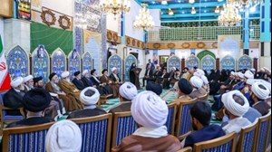 رئیسی در نشست با علما و روحانیون: دولت همواره حوزههای علمیه را همراه و پشتیبان خود میداند