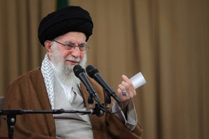 امیدواریم خداوند رئیس جمهور را به آغوش ملت برگرداند