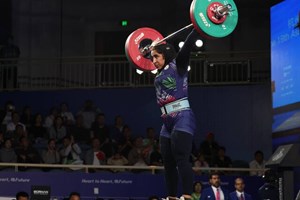 دختر وزنهبردار ایران به جامجهانی تایلند اعزام نمیشود
