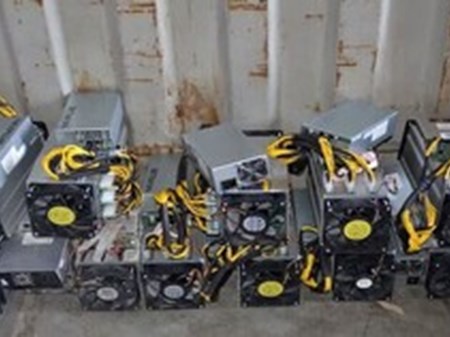 ماینر، خانه‌ای را در خرمشهر به آتش کشاند