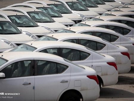 واردات خودرو و تلفن همراه مشمول دریافت ضمانت‌نامه بانکی در گمرک شد