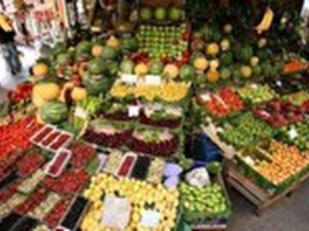 علت نوسان قیمت خیار و کاهو در بازار چیست؟