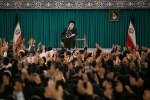در دیدار رمضانی دانشجویان؛ رهبر انقلاب: عدالت، نفی فاصله طبقاتی در استفاده از فرصتهای عمومی است