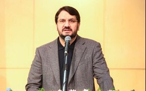 وزیر راه و شهرسازی عنوان کرد: تکمیل زنجیره جادهای و ریلی غرب کشور در دستور کار/ از سرمایهگذاران حوزه بنادر استقبال میکنیم