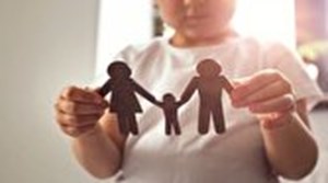 چه کسانی واجد شرایط سرپرستی کودکان بیسرپرست هستند؟