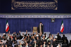 در دیدار کارگزاران حج؛ رهبر انقلاب: هیچ منفعتی برای امت اسلامی بالاتر از اتحاد نیست