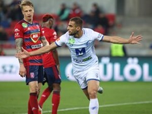 نقل و انتقالات لیگ برتر؛ شهاب زاهدی رسما به پرسپولیس پیوست/ رونمایی از اولین خرید سرخها