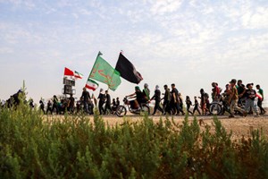 با هدیه زائران ایرانی به خادمان عراقی؛ مسیر اربعین حسینی برای آیندگان سبز میشود