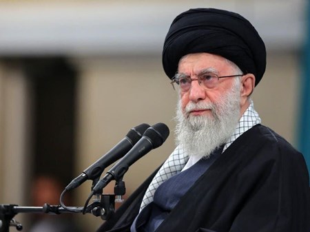 رهبر معظم انقلاب: مهمترین وظیفه حوزه، بلاغ مبین و زمینه‌سازی برای تمدن نوین اسلامی است
