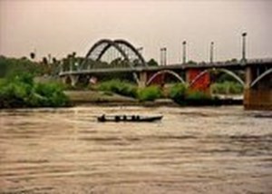 مردم از اسکان در کنار رودخانههای خوزستان خودداری کنند