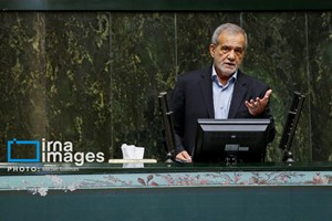 رئیس جمهور در دفاع از وزرای پیشنهادی دولت: دست از اختلافات گذشته برداریم/ تاکید بر وحدت میان مجلس و دولت