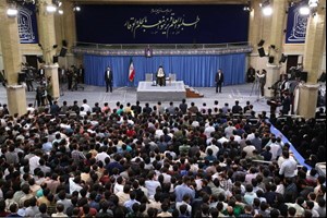 همزمان با اربعین حسینی/ دانشجویان در حضور رهبر انقلاب عزاداری میکنند