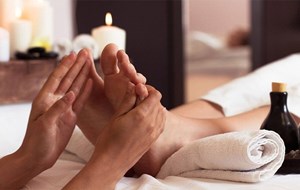 ماساژ پا دریچهای به تسکین دردها و سلامتی