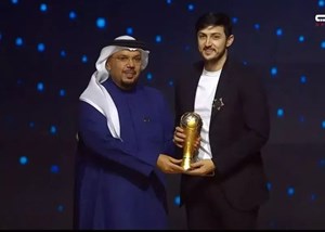 آزمون، گرانترین بازیکن لیگ امارات